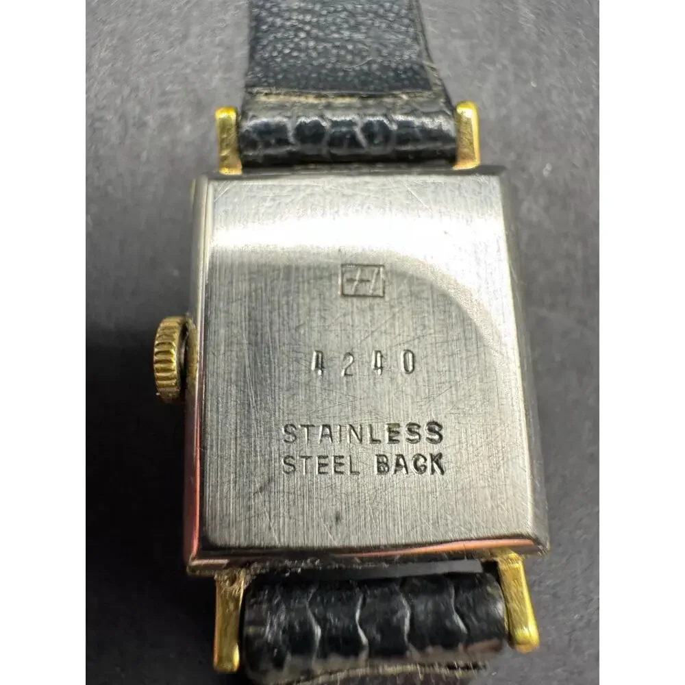 Vintage Heno Gold Tone 17 Jewels Swiss Made Wristwatch Black Leather Band